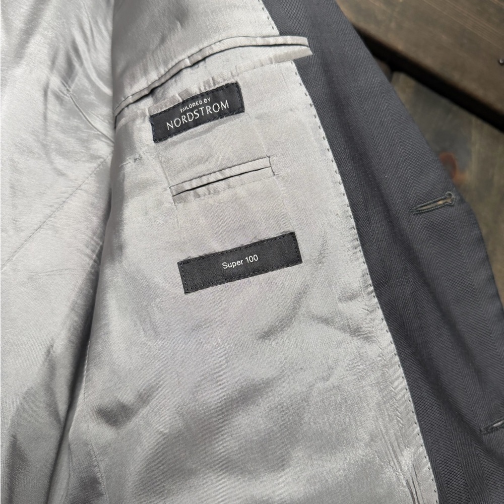 Hugo Boss Gray Herringbone Wool Blazer 38R Tailored by Nordstrom - Picture 4 of 8